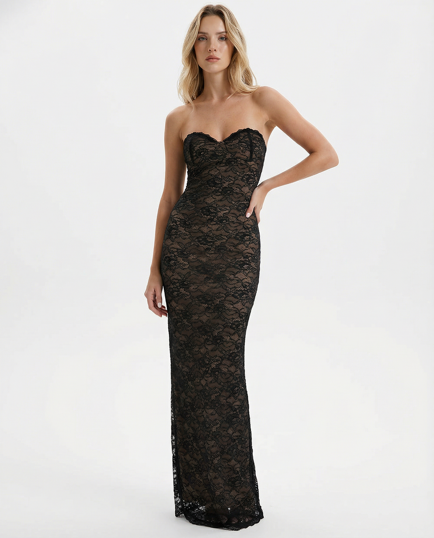 YUNO | Lace Muse Maxi