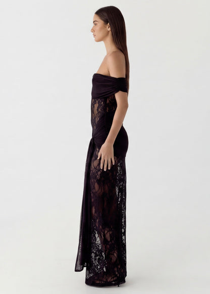 YUNO | Lace Gown Maxi
