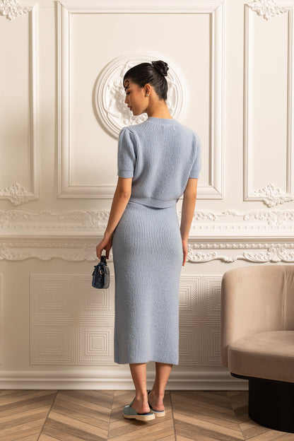 Elegant Knit Set With Front Pockets And Gold Buttons - Blue