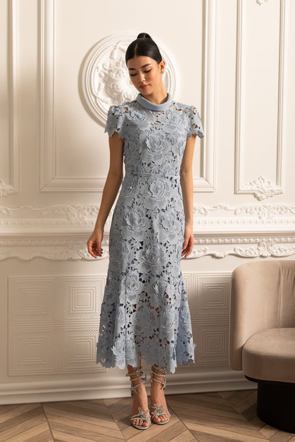 Floral Pattern Lace Dress With High Collar And Midi Skirt - Blue