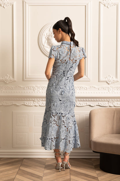 Floral Pattern Lace Dress With High Collar And Midi Skirt - Blue