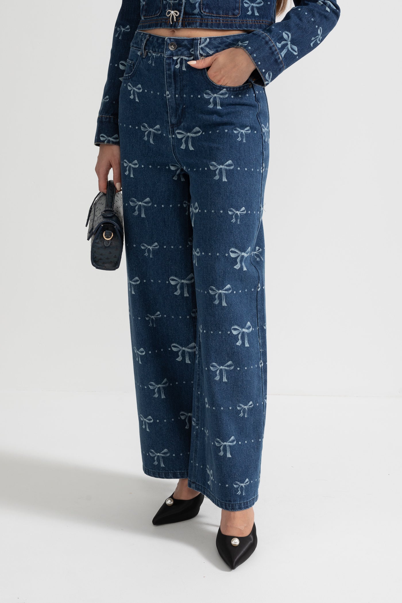 Denim Co-Ordinate Ensemble With Long Sleeved Jacket And Wide-Leg Jeans - Blue