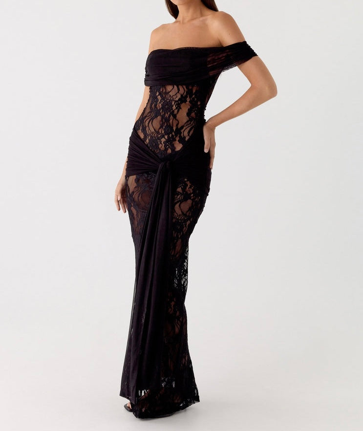 YUNO | Lace Gown Maxi