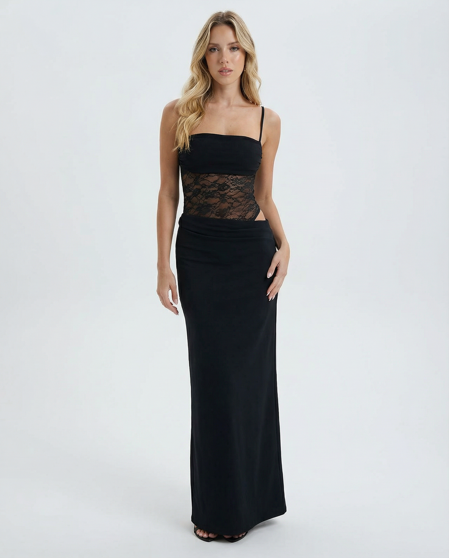 YUNO | Lace Panel Maxi