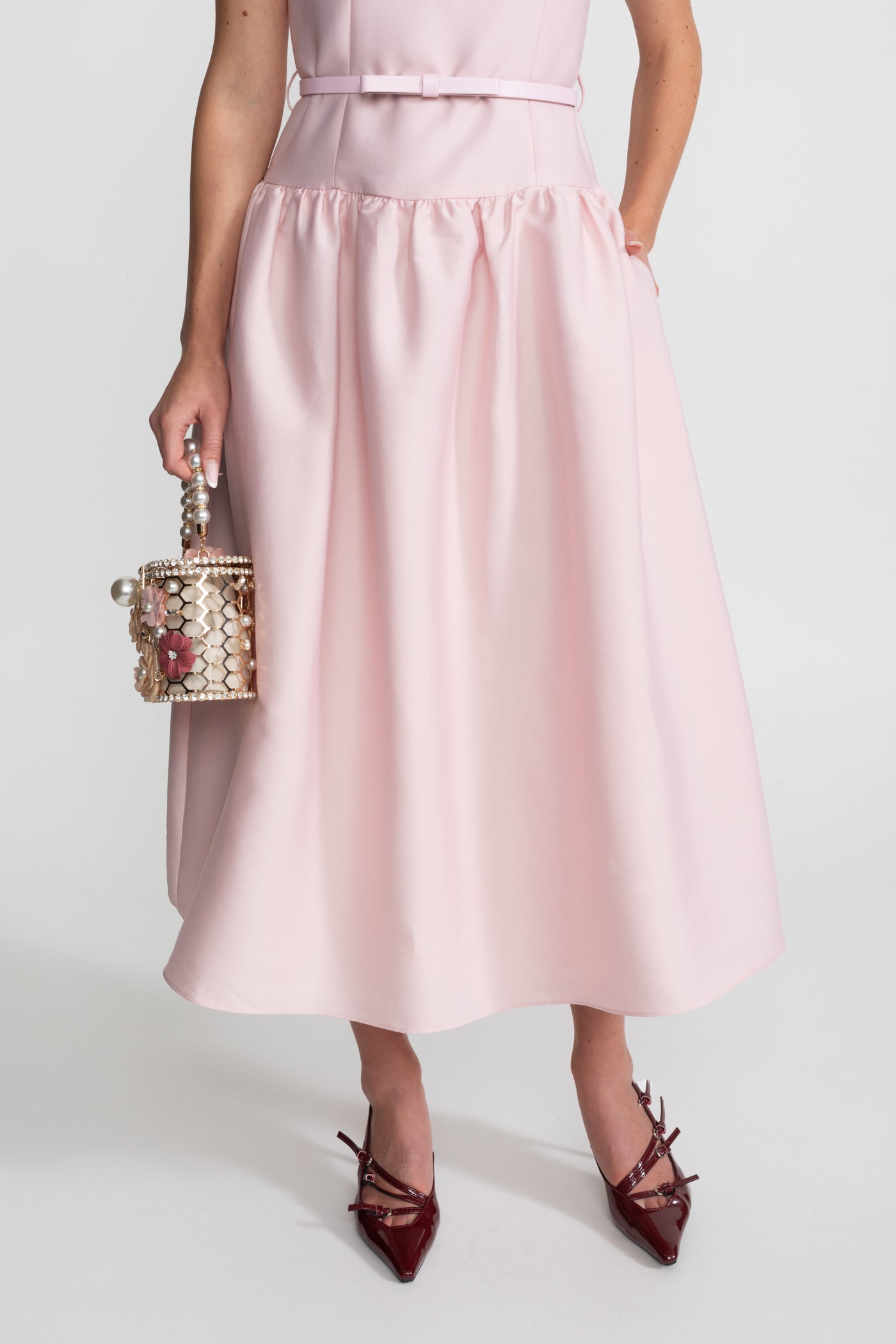 Sleeveless Midi Dress With Belted Waist And Front Pockets – Blush Pink